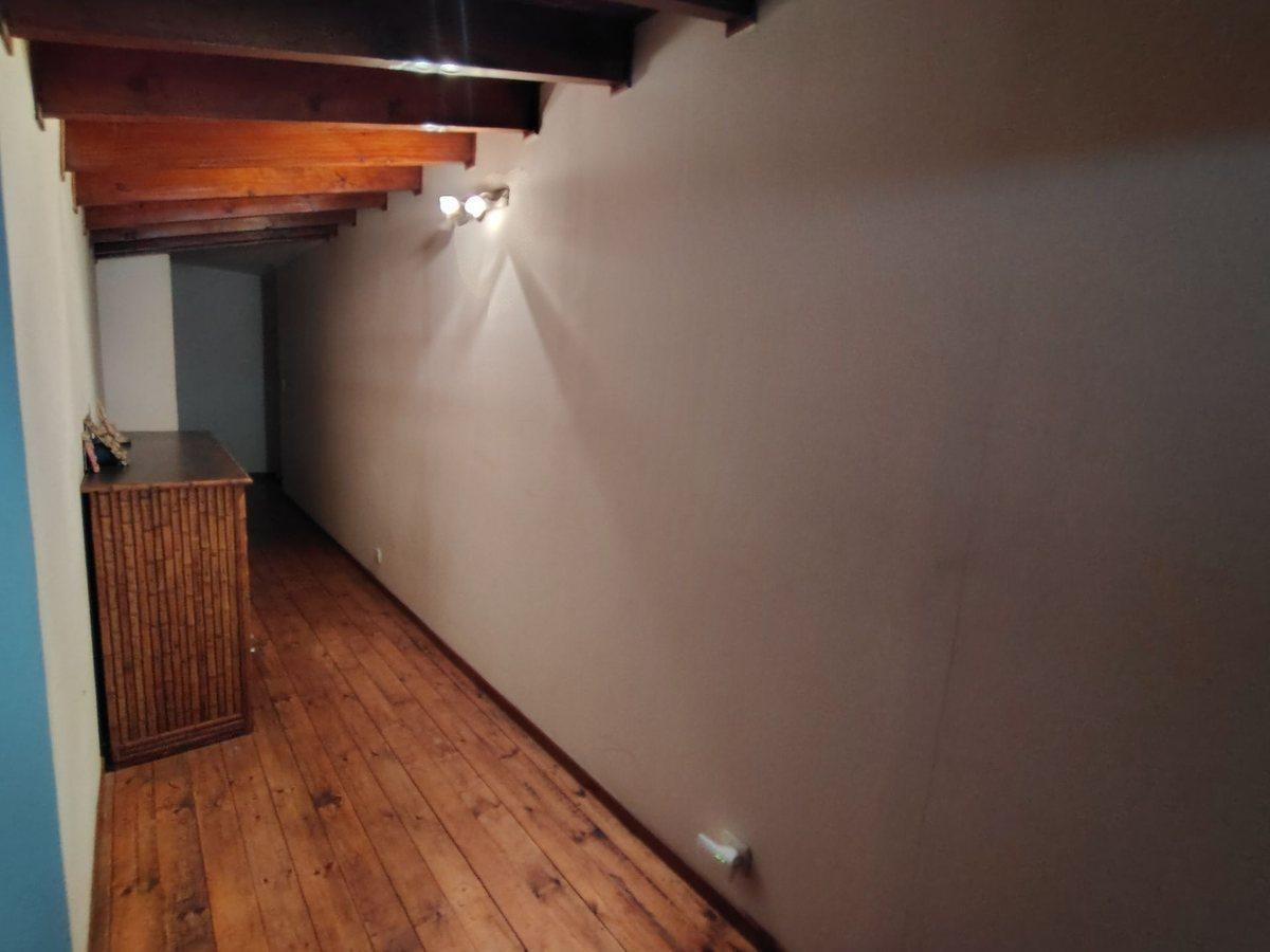 Foto de CHALET 2 PLANTAS 6 AMB 3 BAÑOS COCHERA FONDO LIBRE, imagen 5