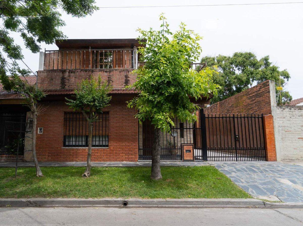 Foto de Chalet impecable listo para vivir, imagen 1