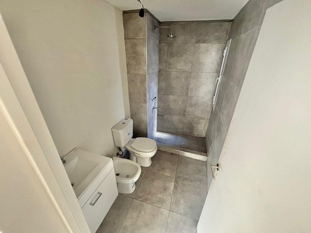 Foto de VENTA DEPARTAMENTOS 3 AMBIENTES - HURLINGHAM, imagen 1