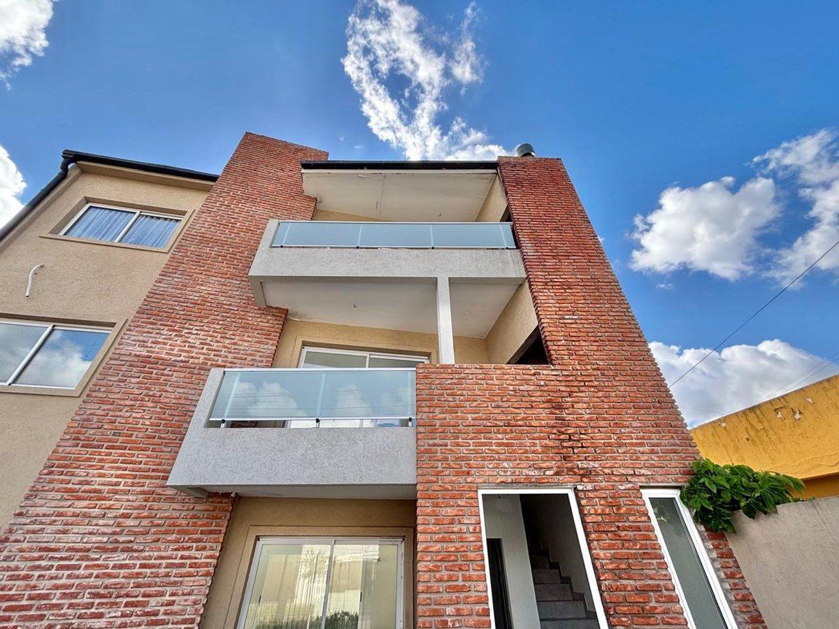 Foto de DEPARTAMENTO 3 AMBIENTES - HURLINGHAM, imagen 2