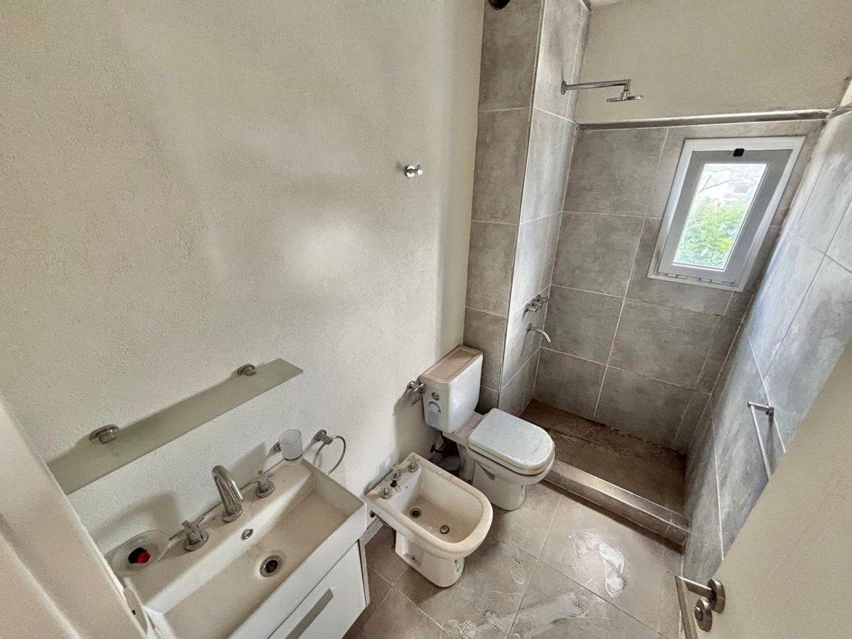 Foto de DEPARTAMENTO 2 AMBIENTES EN VENTA - HURLINGHAM, imagen 4