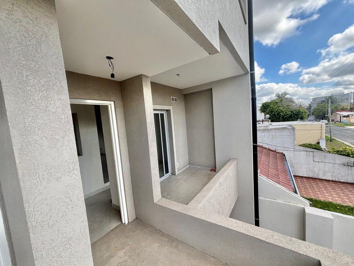 Foto de DUPLEX EN VENTA - HURLINGHAM, imagen 3