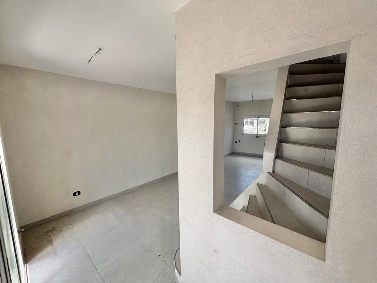 Foto de DUPLEX EN VENTA - HURLINGHAM, imagen 3