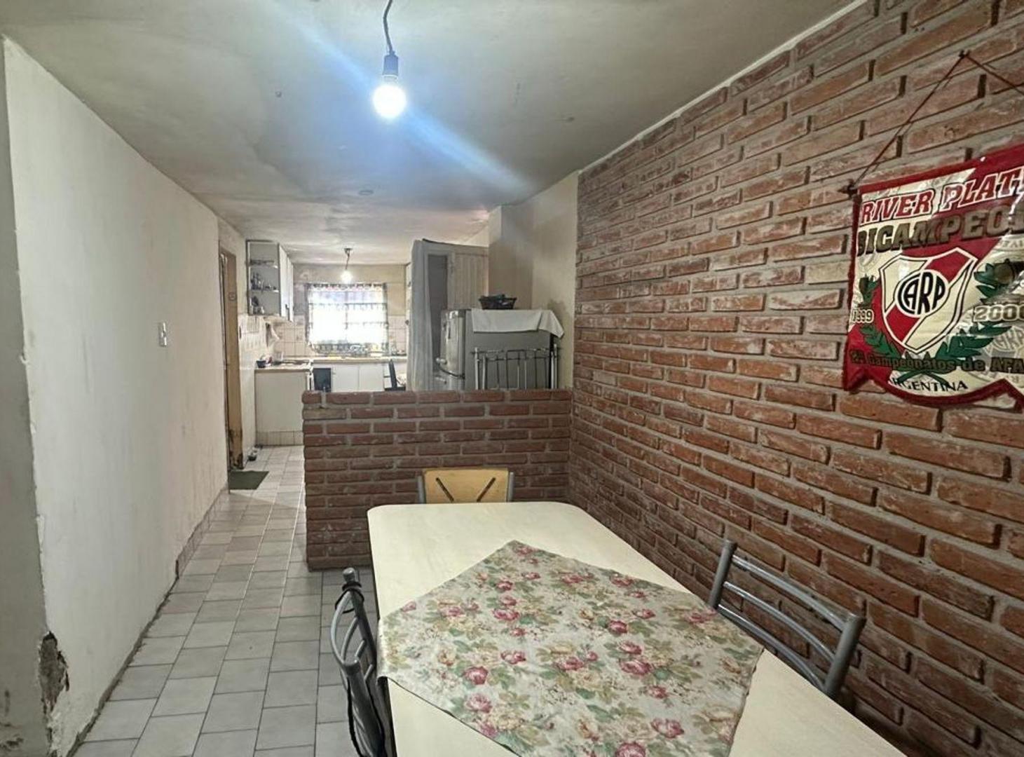 Foto de CASA 6 AMBIENTES EN WILLIAM MORRIS, imagen 1