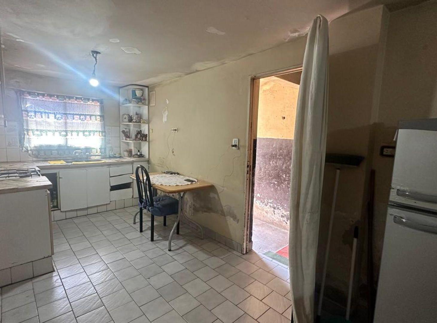 Foto de CASA 6 AMBIENTES EN WILLIAM MORRIS, imagen 4