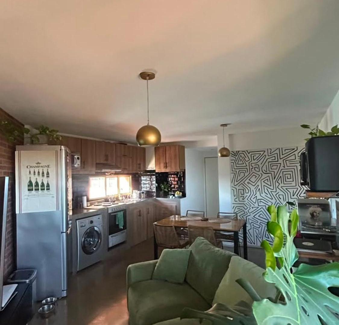 Foto de VENTA DEPTO EN MORON CON BALCON, imagen 2