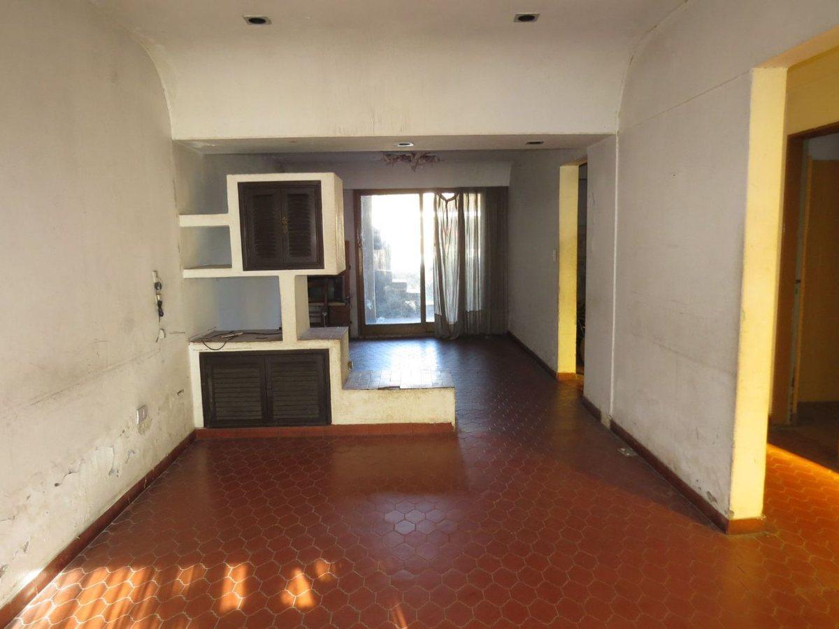 Foto de VENTA DE CASA + DEPARTAMENTO EN HURLINGHAM, imagen 1