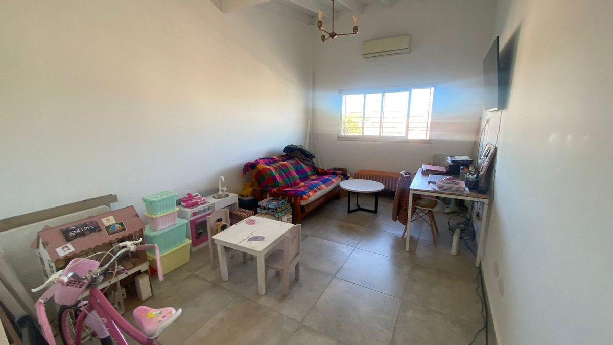 Foto de VENTA CASA TRIPLEX 4 AMB RAMOS MEJIA PERMUTA, imagen 3