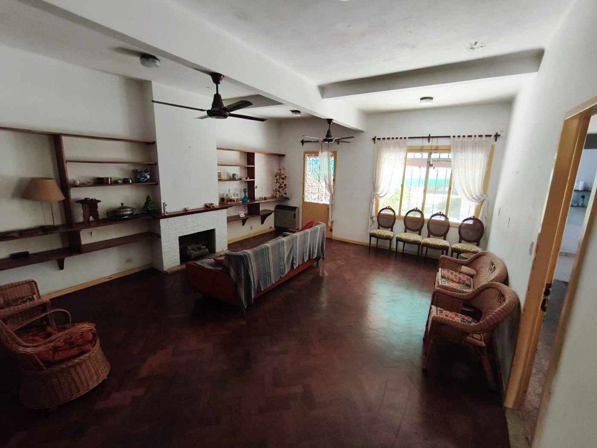 Foto de Venta Casa Villa Alemania Amplio Jardín Cochera, imagen 2