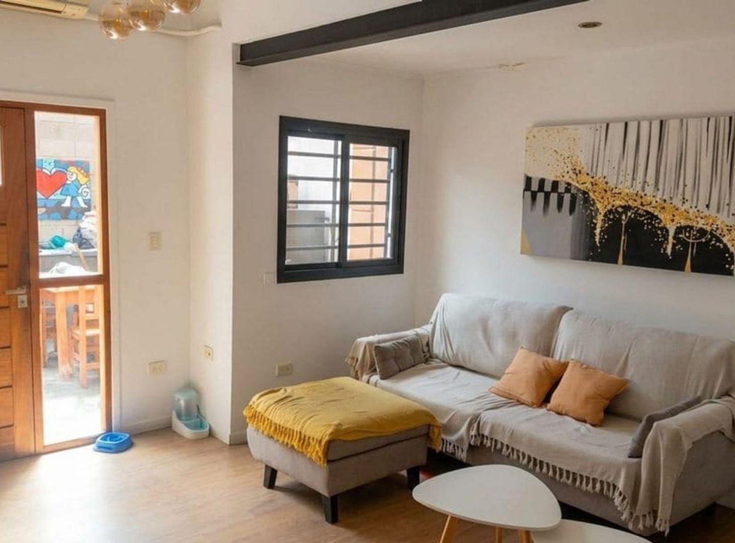 Foto de CASA 4 AMBIENTES CON COCHERA BANFIELD ESTE, imagen 4