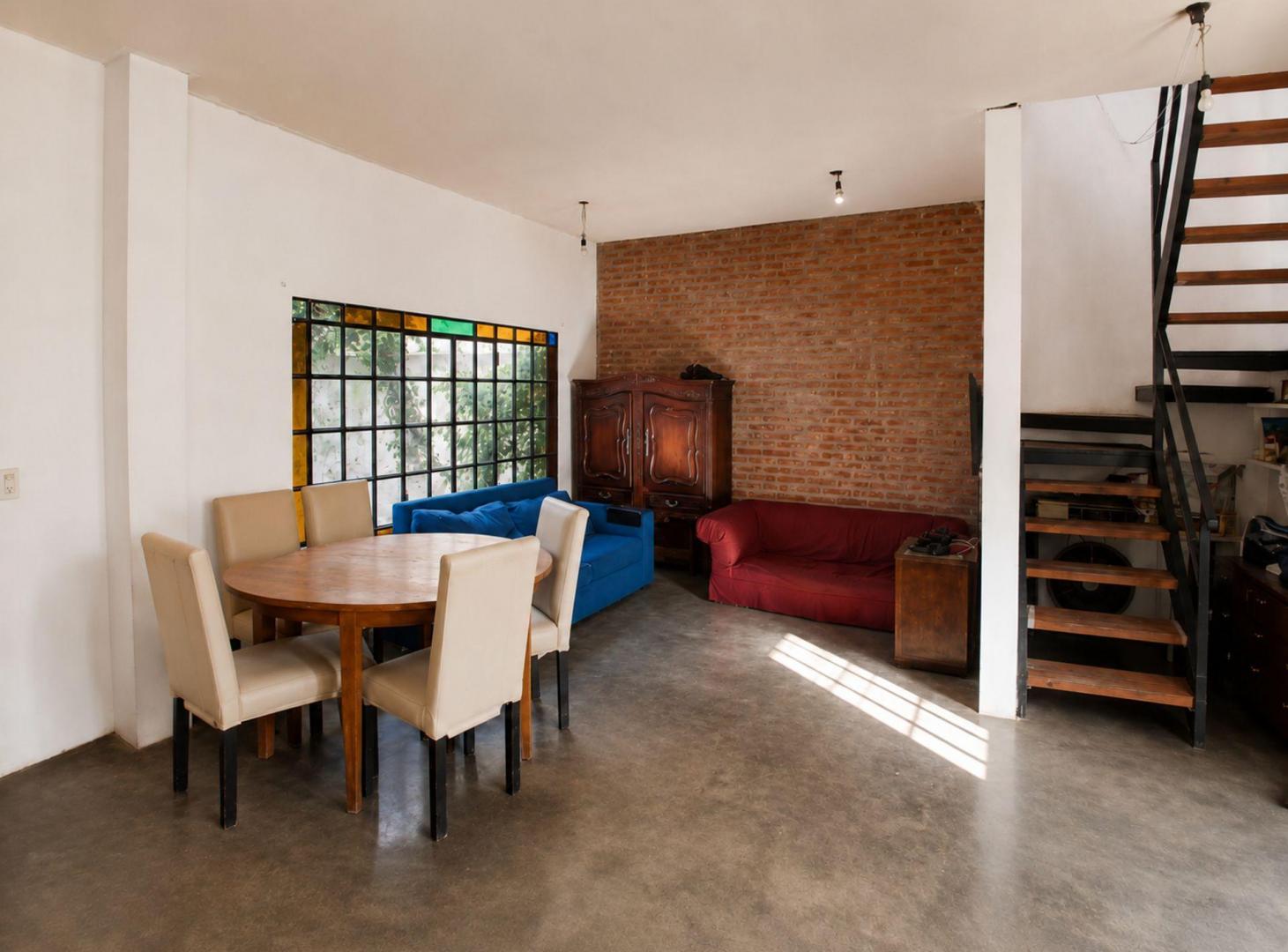 Foto de PH de 5 ambientes con jardín y gran potencial, imagen 1