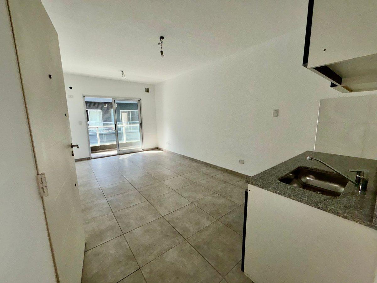 Foto de VENTA DEPARTAMENTO 2 AMB SAN JUSTO, imagen 2