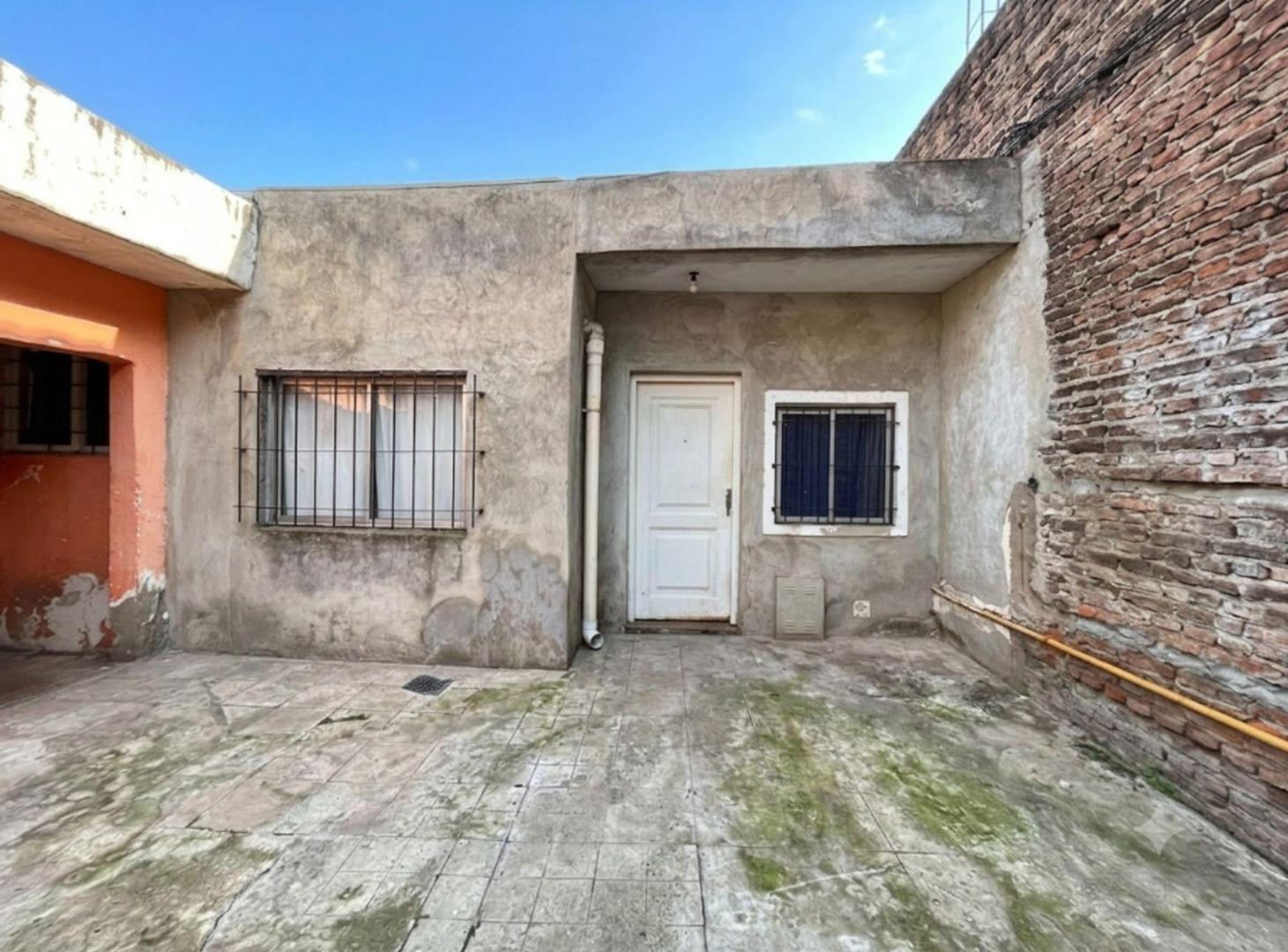 Foto de CASA PH EN VENTA MORON REFACCIONAR INVERSOR, imagen 2