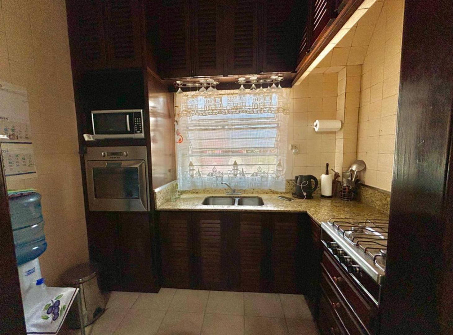 Foto de VENTA CASA 4 AMB HURLINGHAM COCHERA PERMUTA, imagen 5