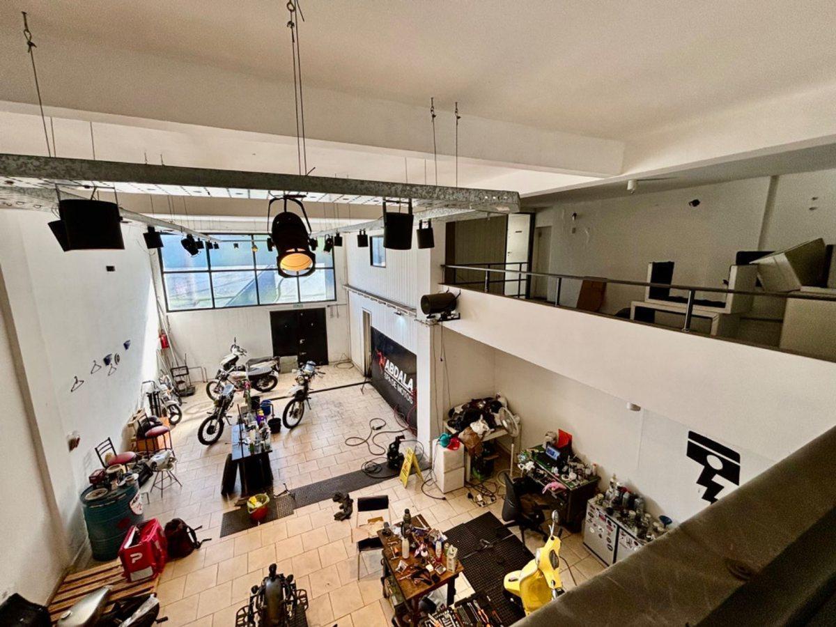 Foto de VENTA LOCAL COMERCIAL DEPOSITO MORON, imagen 1