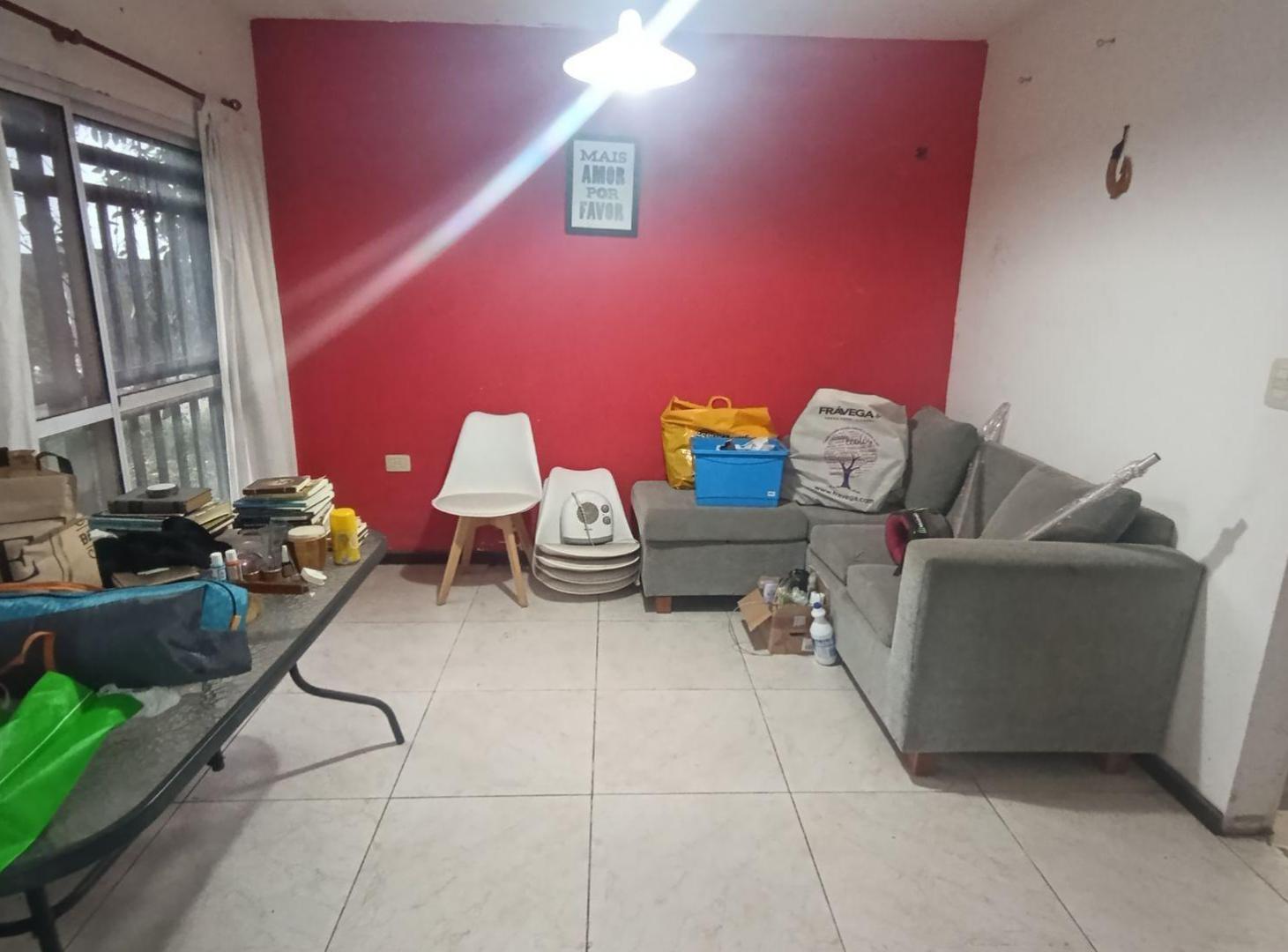 Foto de VENTA CASA 3 AMB CON PARQUE EN LA REJA, imagen 2