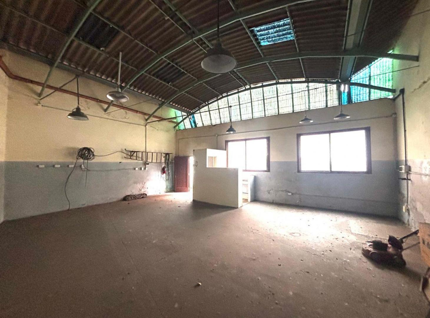 Foto de VENTA CASA - DEPOSITO - GALPON Y LOCAL, imagen 1