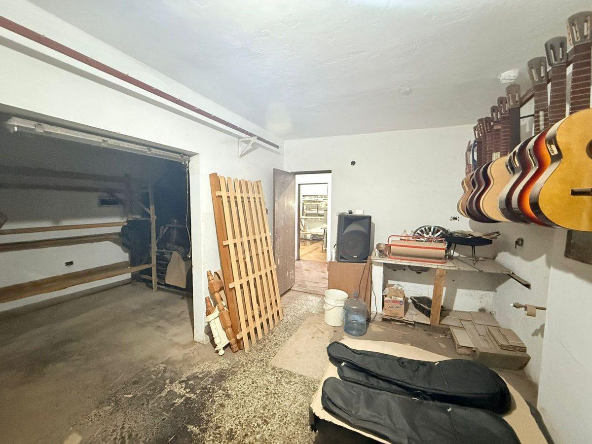 Foto de ALQUILER GALPON CON OFICINAS VILLA TESEI, imagen 1