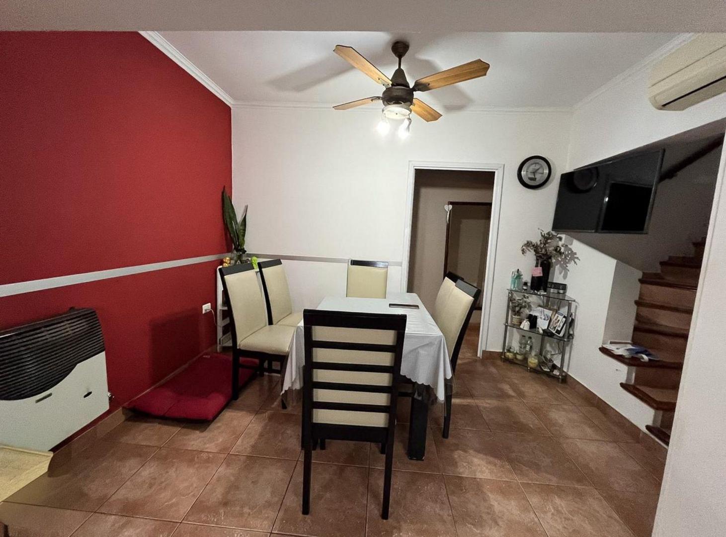 Foto de CASA EN VENTA PALOMAR APTO CREDITO 4 AMBIENTES, imagen 5