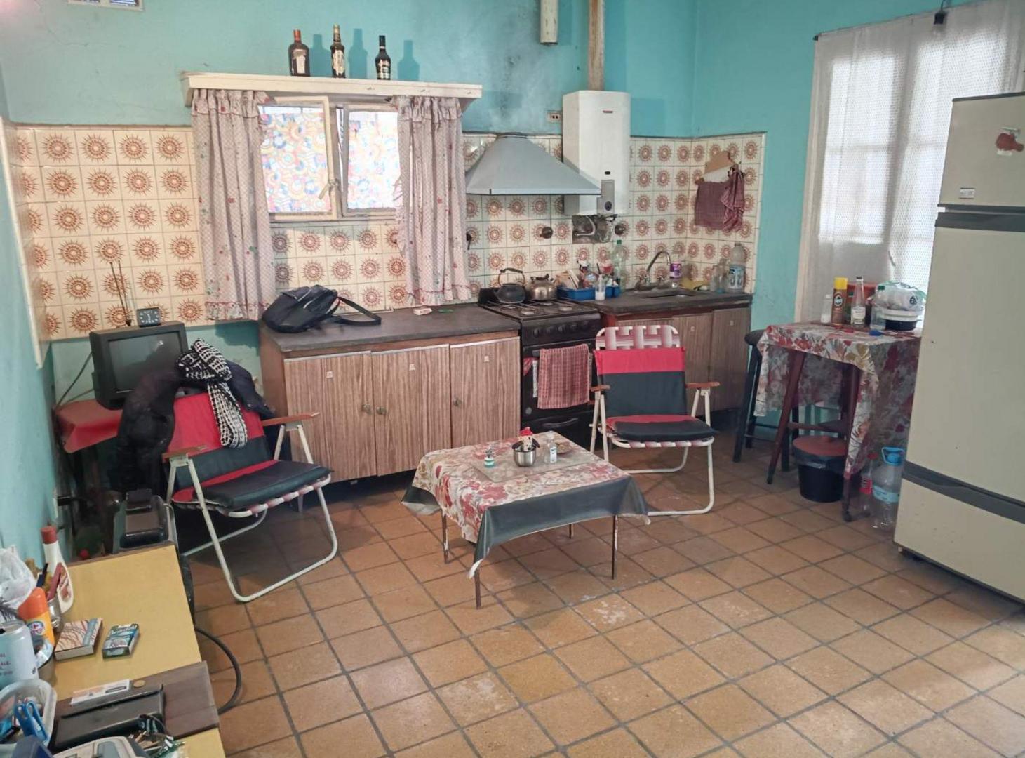 Foto de Casa 3 amb a reciclar con depto 2 amb - Caseros, imagen 4