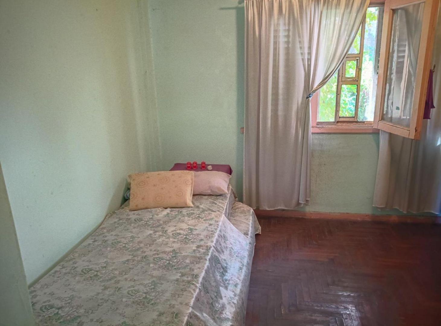 Foto de Casa 3 amb a reciclar con depto 2 amb - Caseros, imagen 1