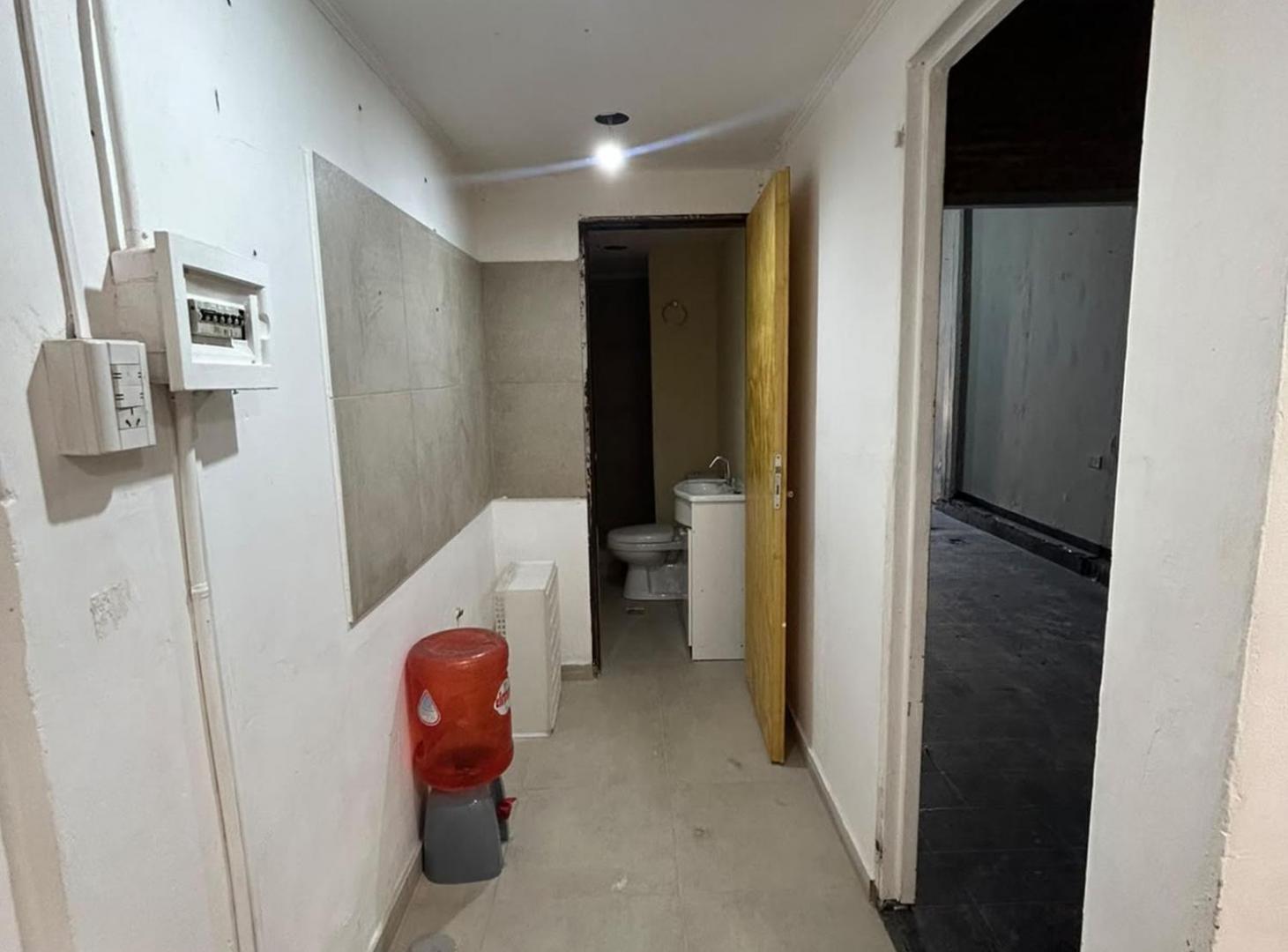 Foto de ALQUILER LOCAL COMERCIAL EN VILLA TESEI, imagen 2