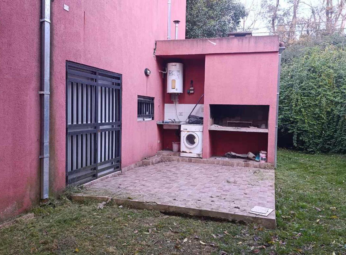 Foto de VENTA CASA 3 AMB CON PARQUE EN LA REJA, imagen 3