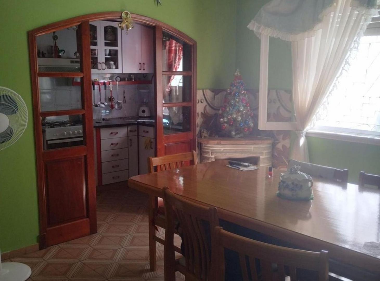 Foto de CASA 3AMB LOCAL TALLER MORON SUR, imagen 2