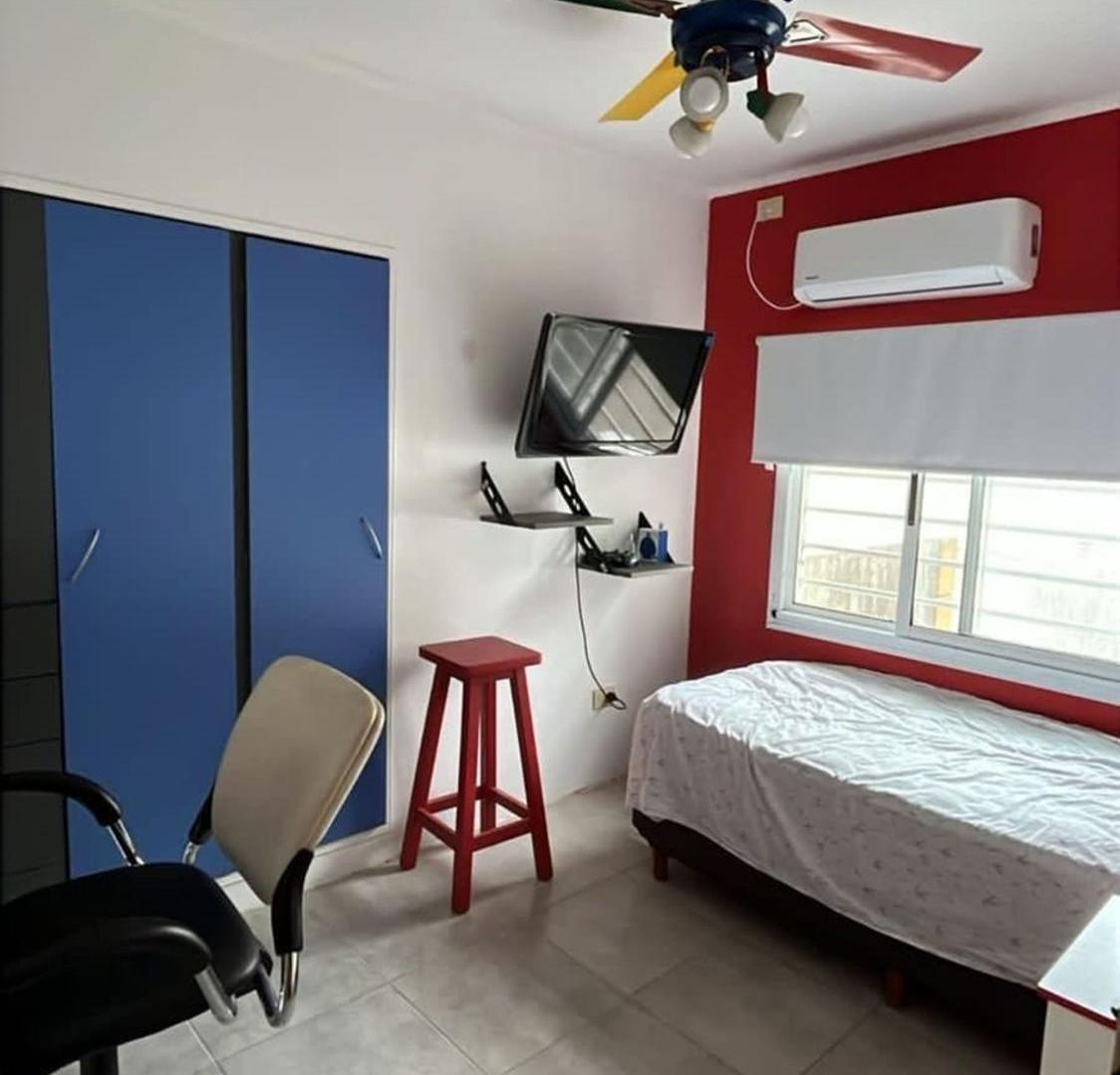 Foto de CASA 4 AMBIENTES CON COCHERA BANFIELD ESTE, imagen 3