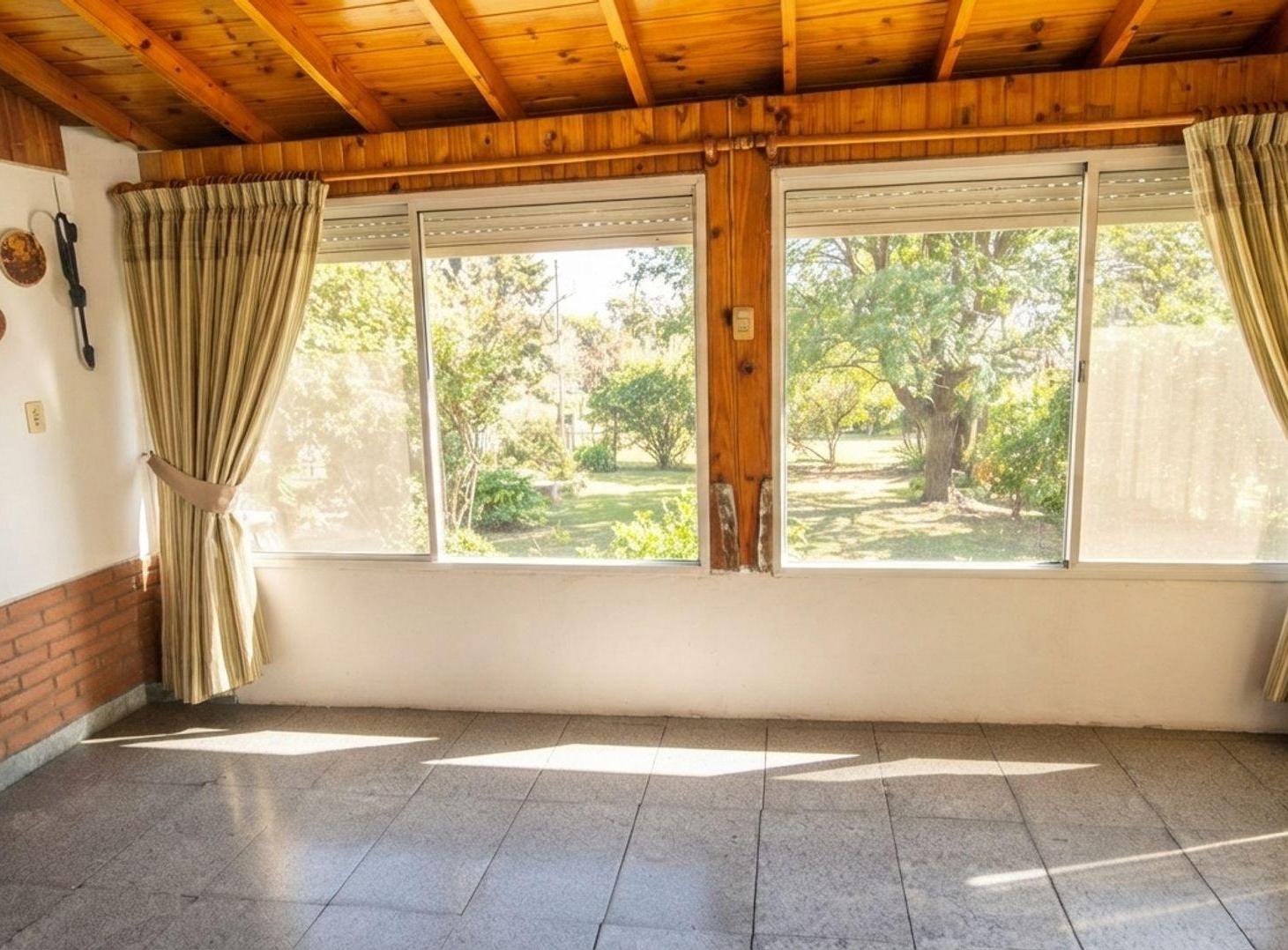 Foto de Casa 3 Amb Lote 500m2 Fondo Y Quincho Villa Tesei, imagen 4