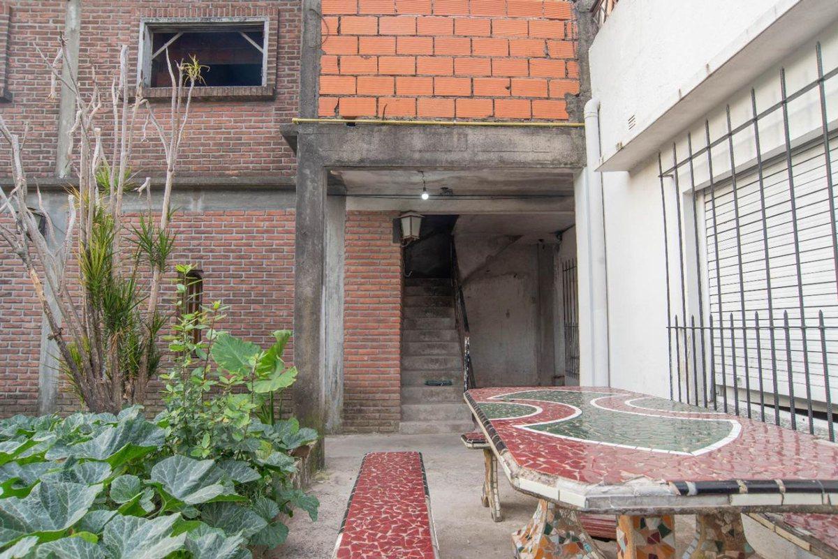 Foto de VENTA CASA 4 AMBIENTES HURLINGHAM OPORTUNIDAD, imagen 3