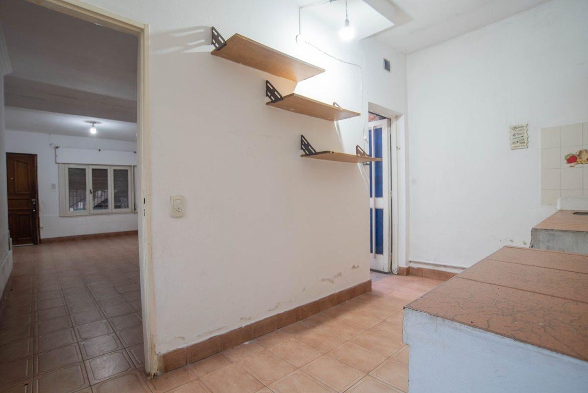 Foto de VENTA CASA 4 AMBIENTES HURLINGHAM OPORTUNIDAD, imagen 4