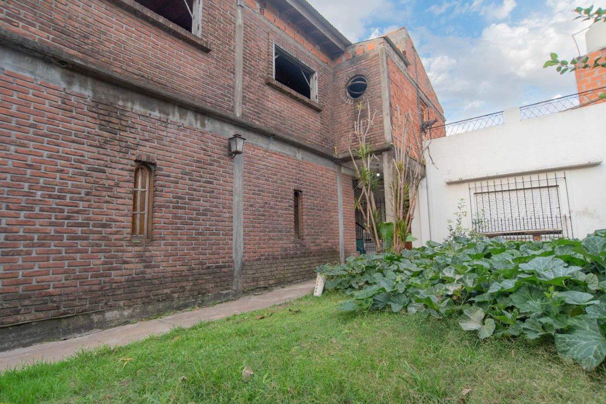 Foto de VENTA CASA 4 AMBIENTES HURLINGHAM OPORTUNIDAD, imagen 1
