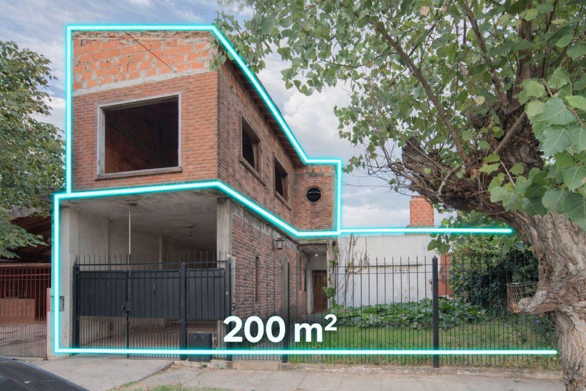 Foto de VENTA CASA 4 AMBIENTES HURLINGHAM OPORTUNIDAD, imagen 2