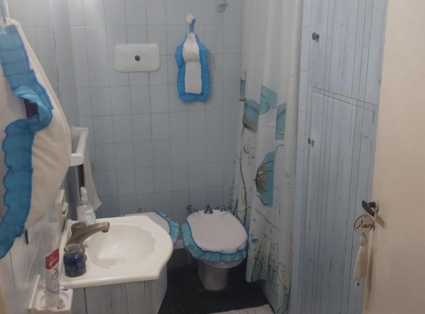 Foto de VENTA CASA 3AMB C/COCHERA MUY BUEN ESTADO APTO CRE, imagen 3