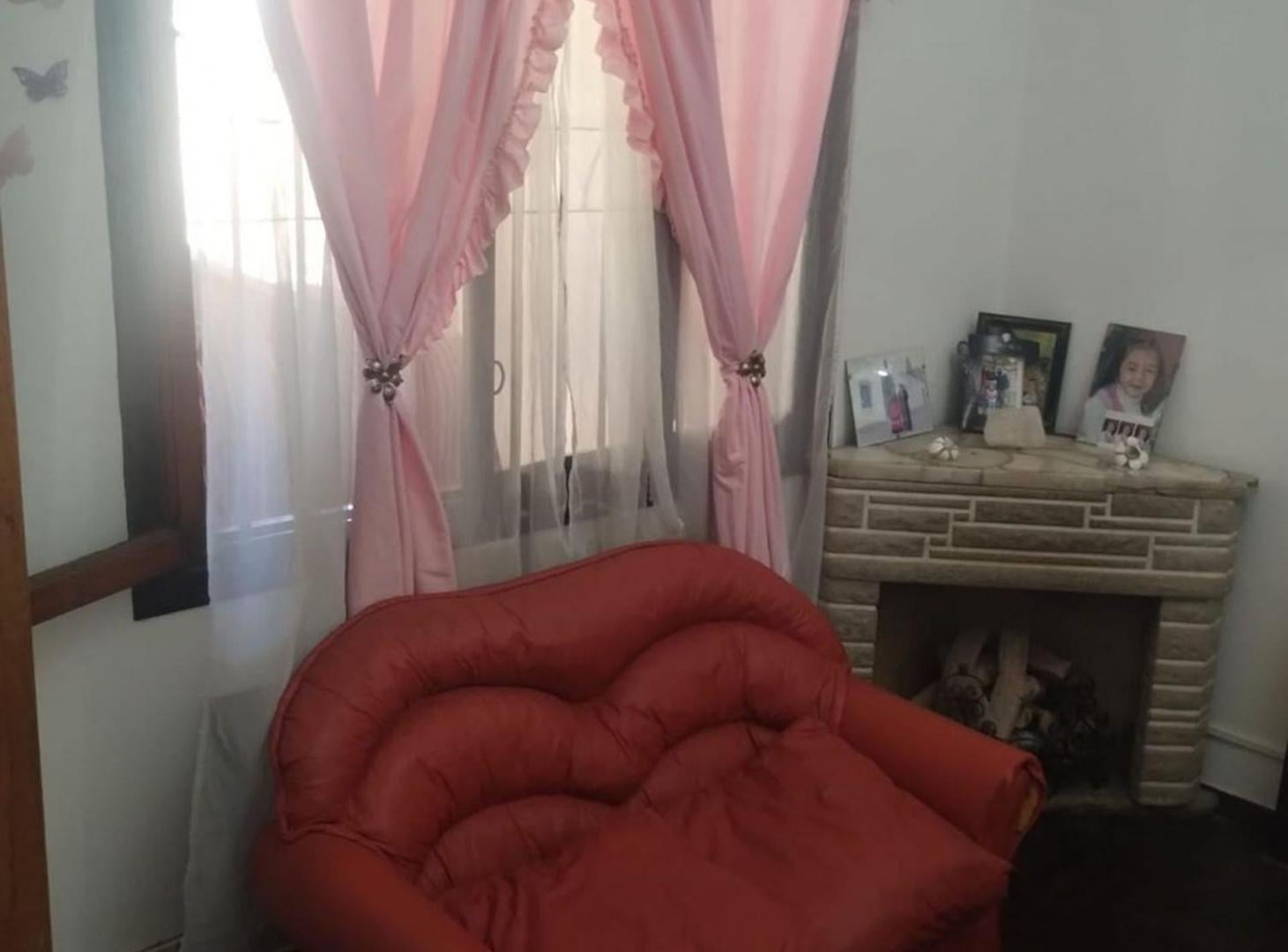 Foto de VENTA CASA 3AMB C/COCHERA MUY BUEN ESTADO APTO CRE, imagen 4