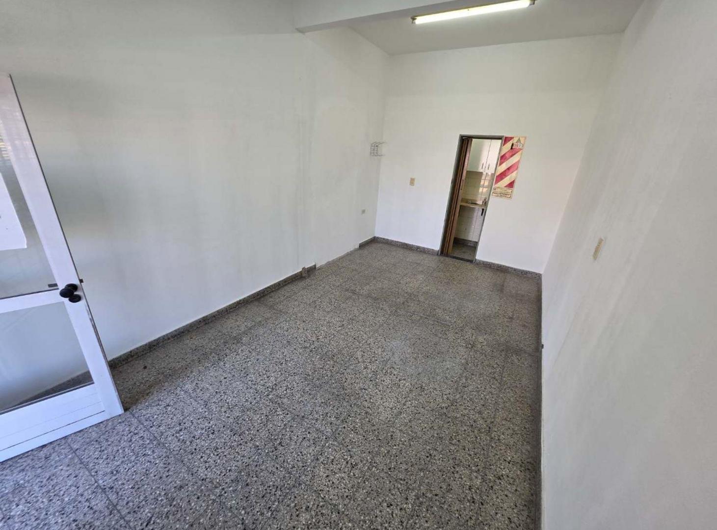 Foto de Local sobre Vergara 21 mts cuadrados Hurlingham, imagen 5
