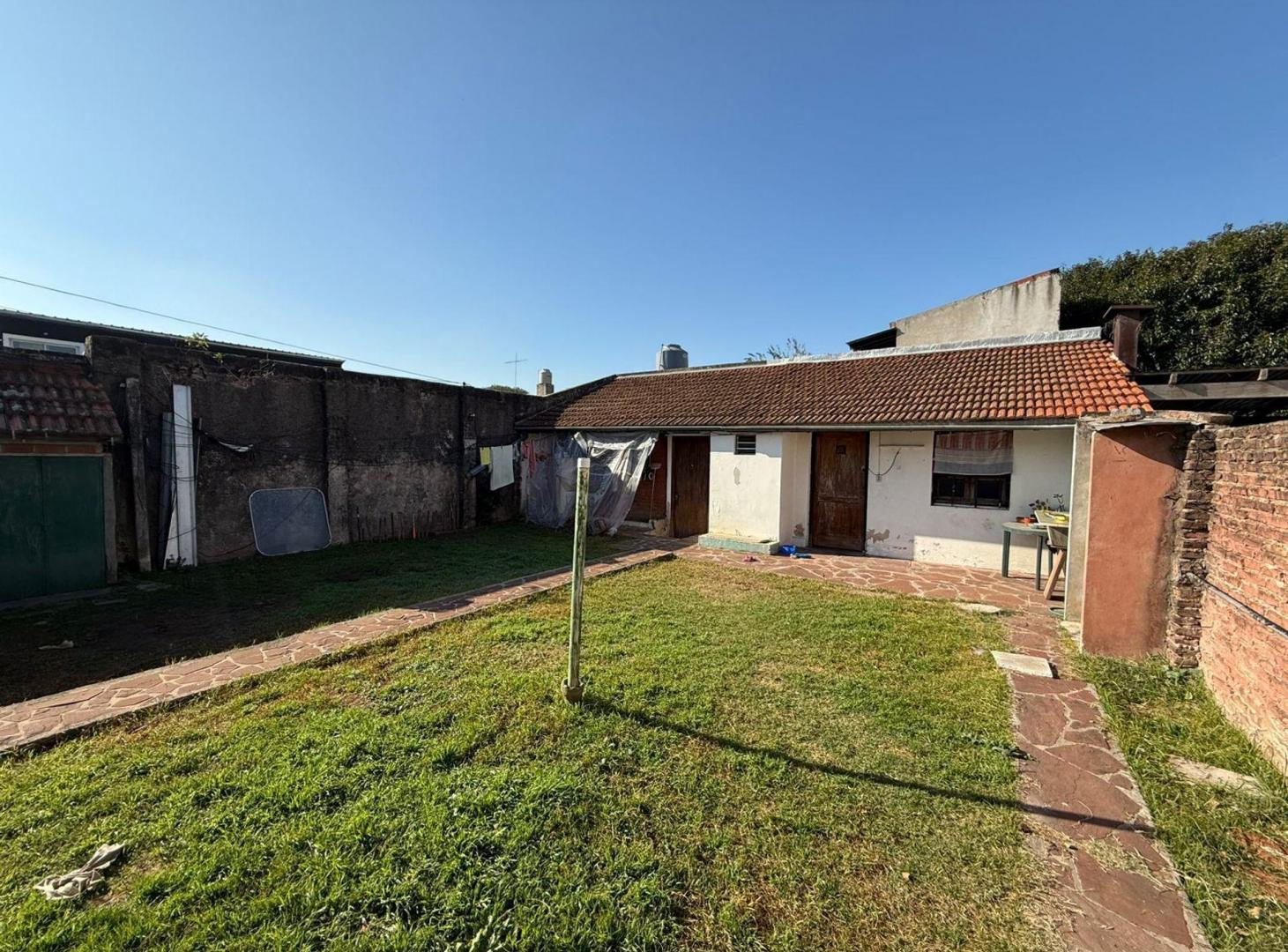 CASA 4 AMBIENTES A REFACCIONAR BOULOGNE