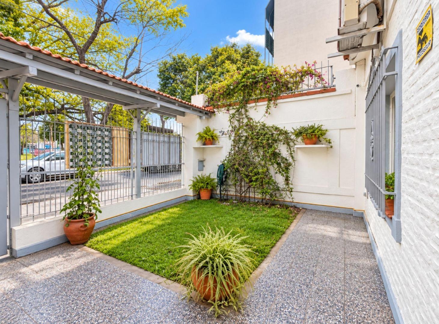 Foto de CASA AMERICANA EN VENTA CASTELAR PARQUE QUINCHO, imagen 1