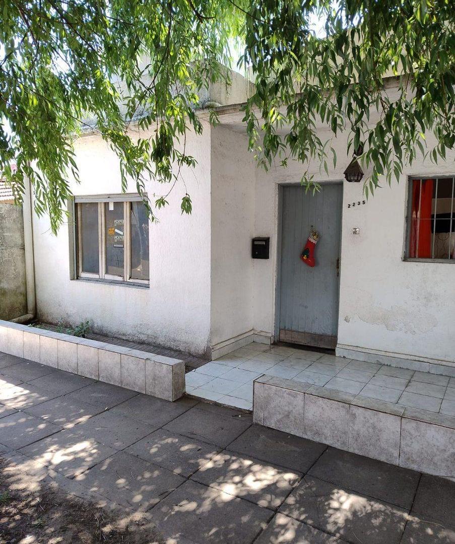 Foto de Venta casa a remodelar en Morón, gran oportunidad!, imagen 2