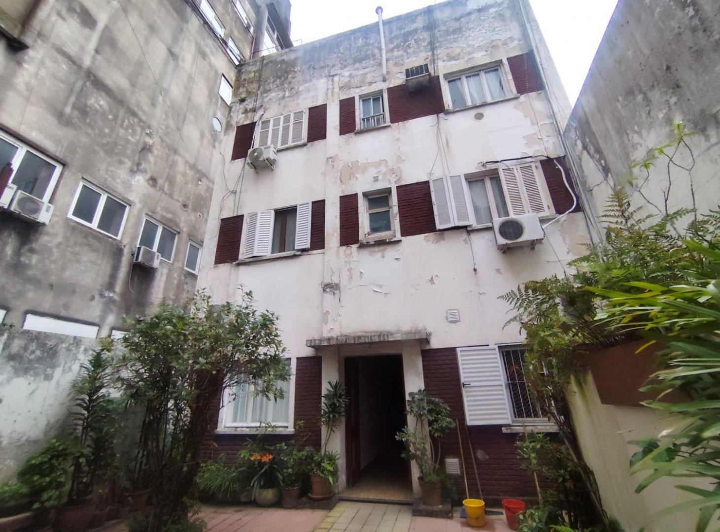 Foto de VENTA PH / DPTO CON PATIO PB 2 AMB ALMAGRO CABA, imagen 5
