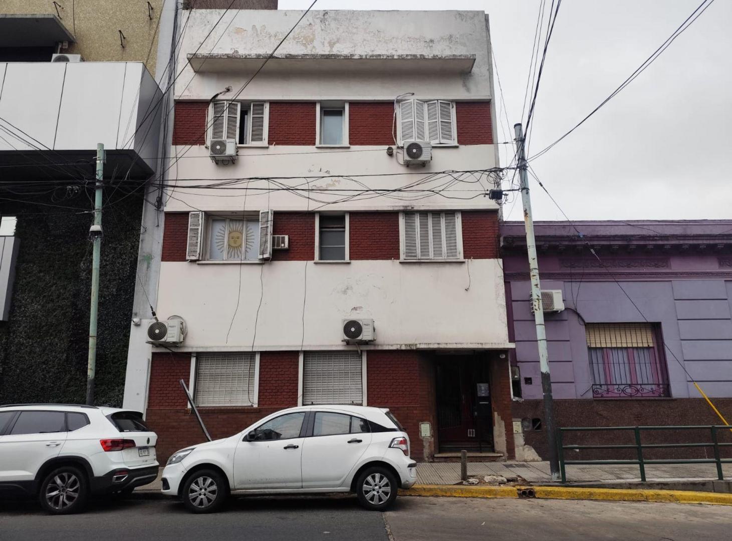 Foto de VENTA PH / DPTO CON PATIO PB 2 AMB ALMAGRO CABA, imagen 1