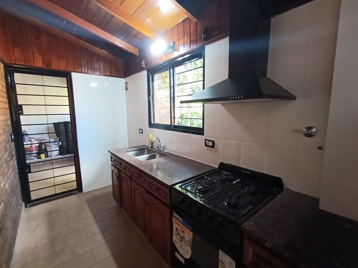 Foto de VENTA CASA 4 AMB QUIRNO HURLINGHAM FINANCIA 50%, imagen 3