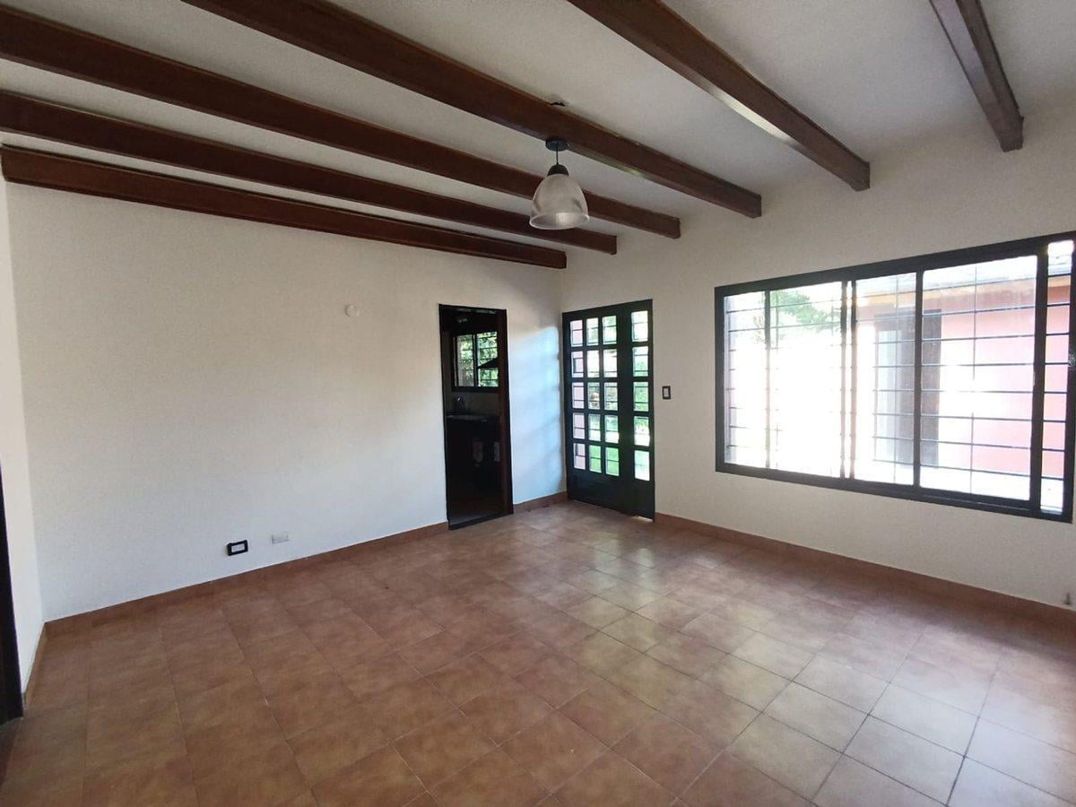 Foto de VENTA CASA 4 AMB QUIRNO HURLINGHAM FINANCIA 50%, imagen 1