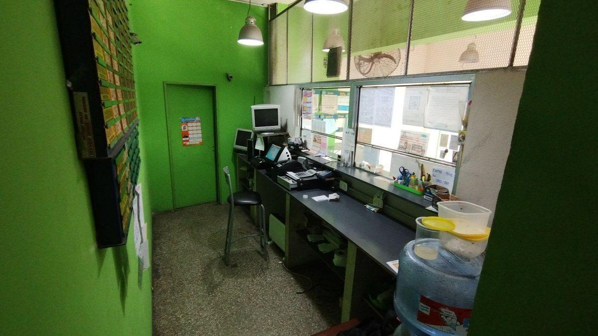 Foto de VENTA DE LOCAL EN ESQUINA VILLA TESEI NUEVO VALOR, imagen 3