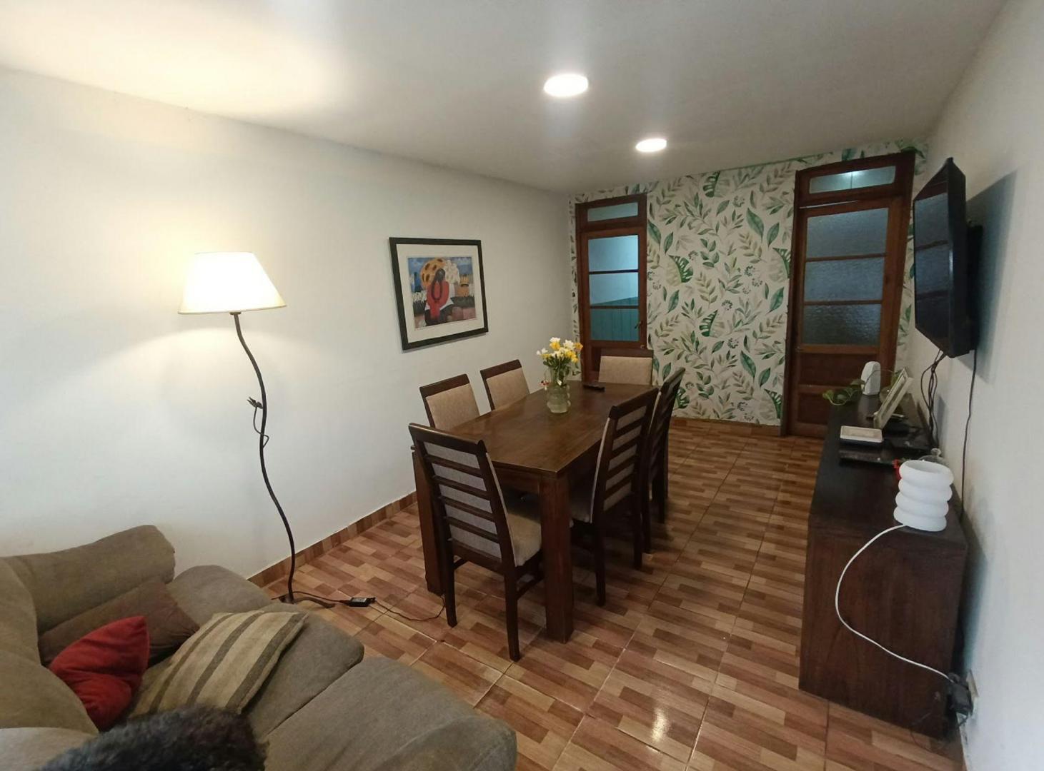 Foto de VENTA CASA 4 AMB EN LOS TRONCOS HURLINGHAM AP CRED, imagen 3