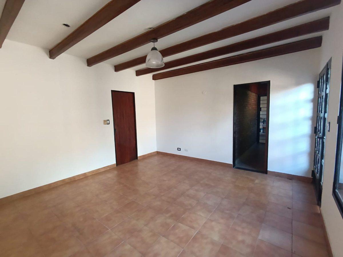 Foto de VENTA CASA 4 AMB QUIRNO HURLINGHAM FINANCIA 50%, imagen 3
