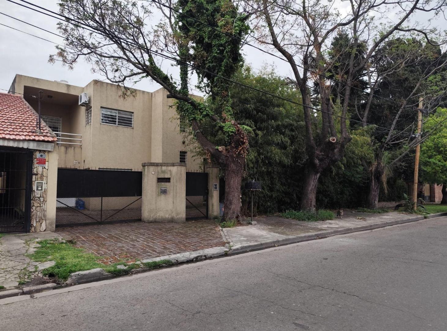 Foto de VENTA CASA 5 AMB PILETA HURLINGHAM FINANCIA, imagen 2