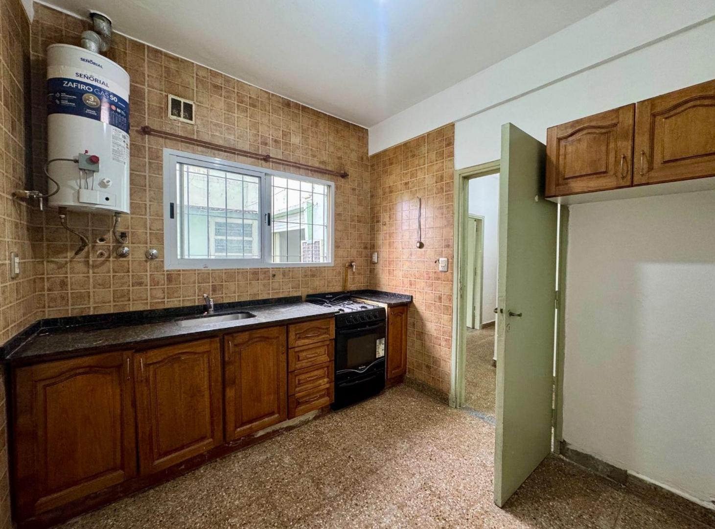 Foto de VENTA DEPTO 3 AMBIENTES SAN MARTÍN BALCÓN Y PATIO, imagen 1