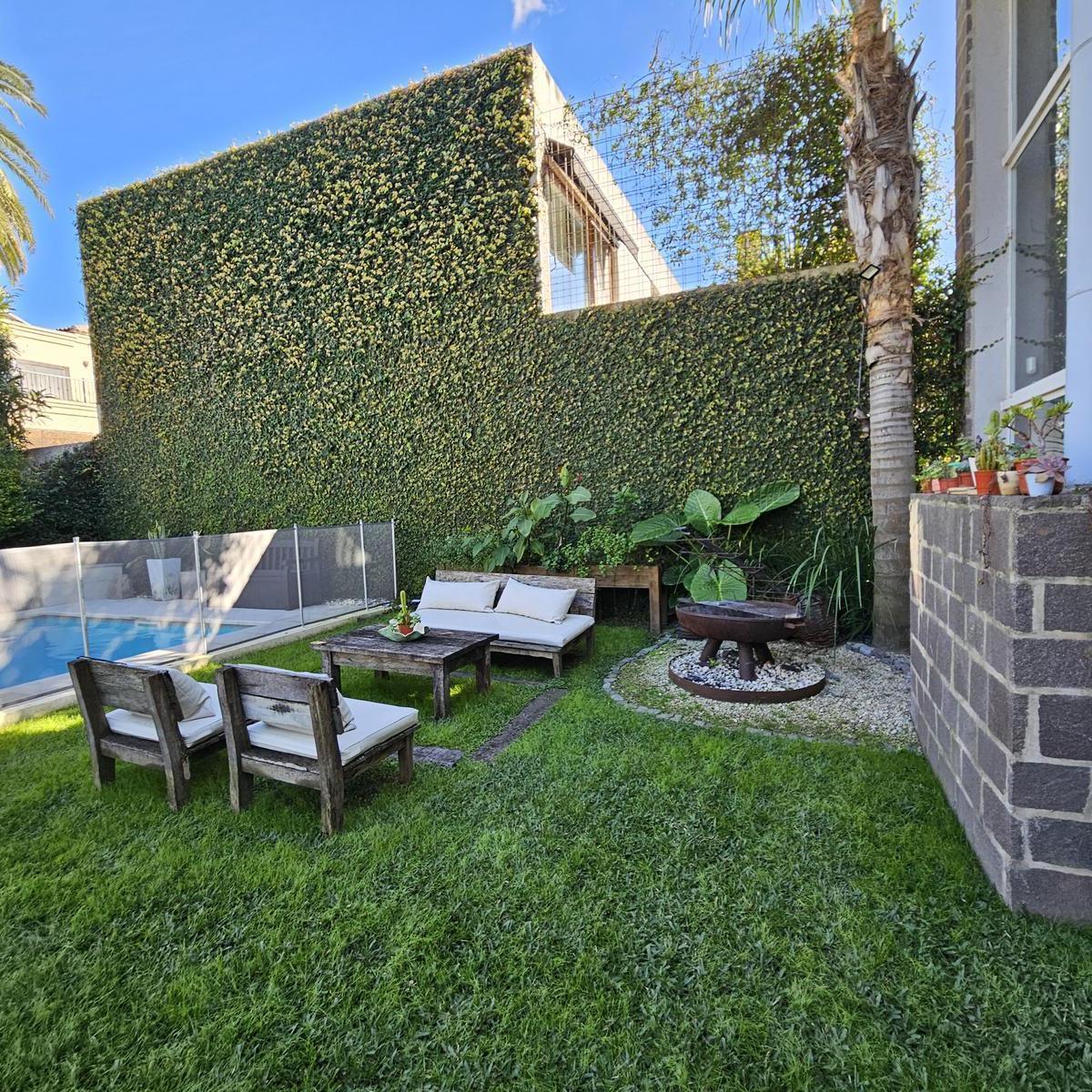 Espectacular Casa en Barrio Semi Privado 2